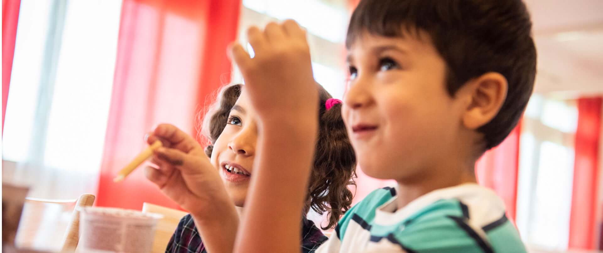 Uno spuntino veloce tra bambini