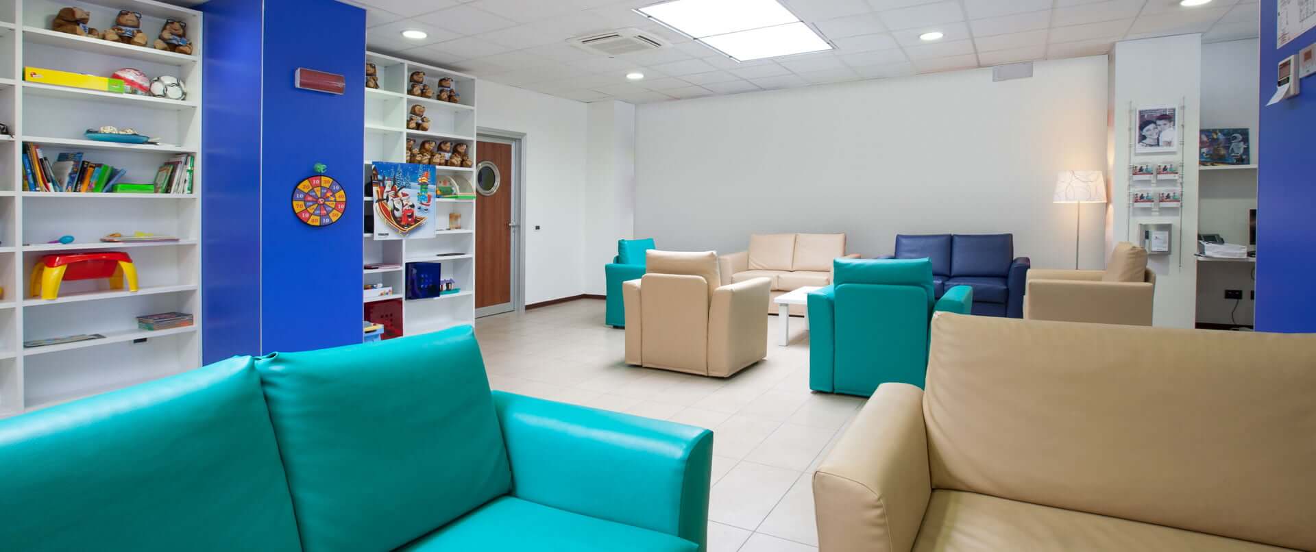 Ampio salotto di Ronald McDonald Family Room&reg; Alessandria