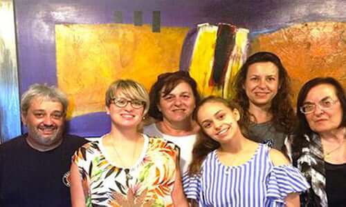 Chi semina affetto raccoglie amicizia.