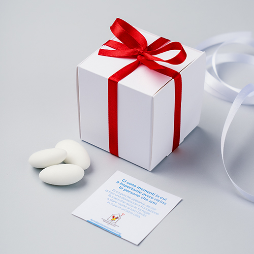 Scatolina bianca per confetti Scatolina bianca per confetti